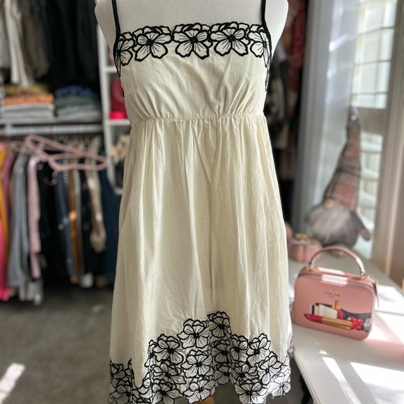 XXI Ivory and Black Floral Appliqué Sundress Small - Picture 1 of 7